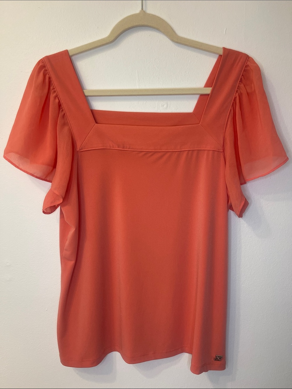 Calvin Klein Coral Square Neck Flutter Sleeve Blouse Size Medium PTP 19”-21”